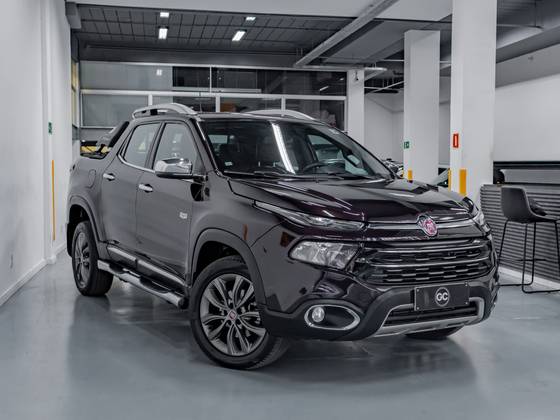 FIAT TORO 2.0 16V TURBO DIESEL RANCH 4WD AT9 FIAT TORO 2.0 16V TURBO DIESEL RANCH 4WD AT9